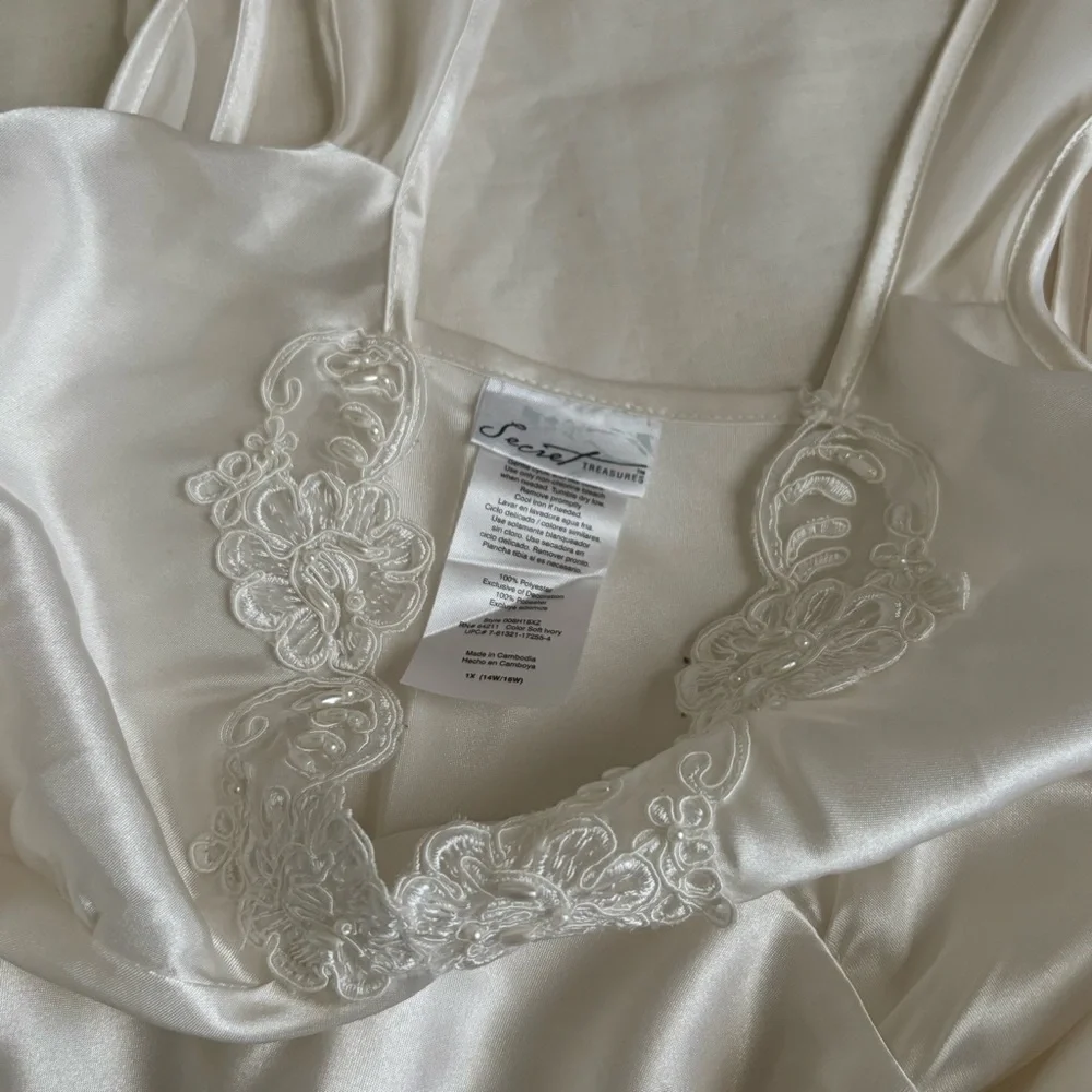 𐙚 Secret Treasures Vintage 2 Piece Lingerie Cozy Set - Picture 4 of 10